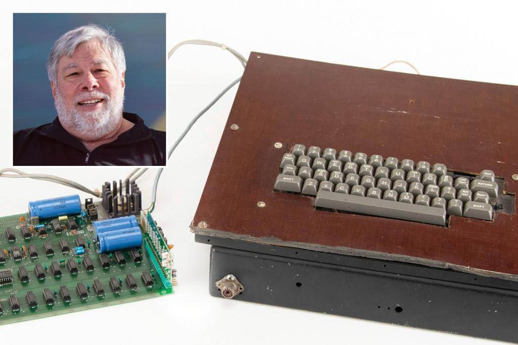 Apple-1 computer signed by Steve Wozniak up for auction